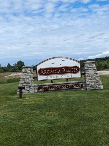 Opal Ridge Drive, Onekama, MI, 49675