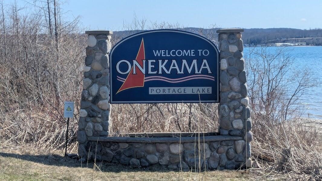 Opal Ridge Drive, Onekama, MI, 49675