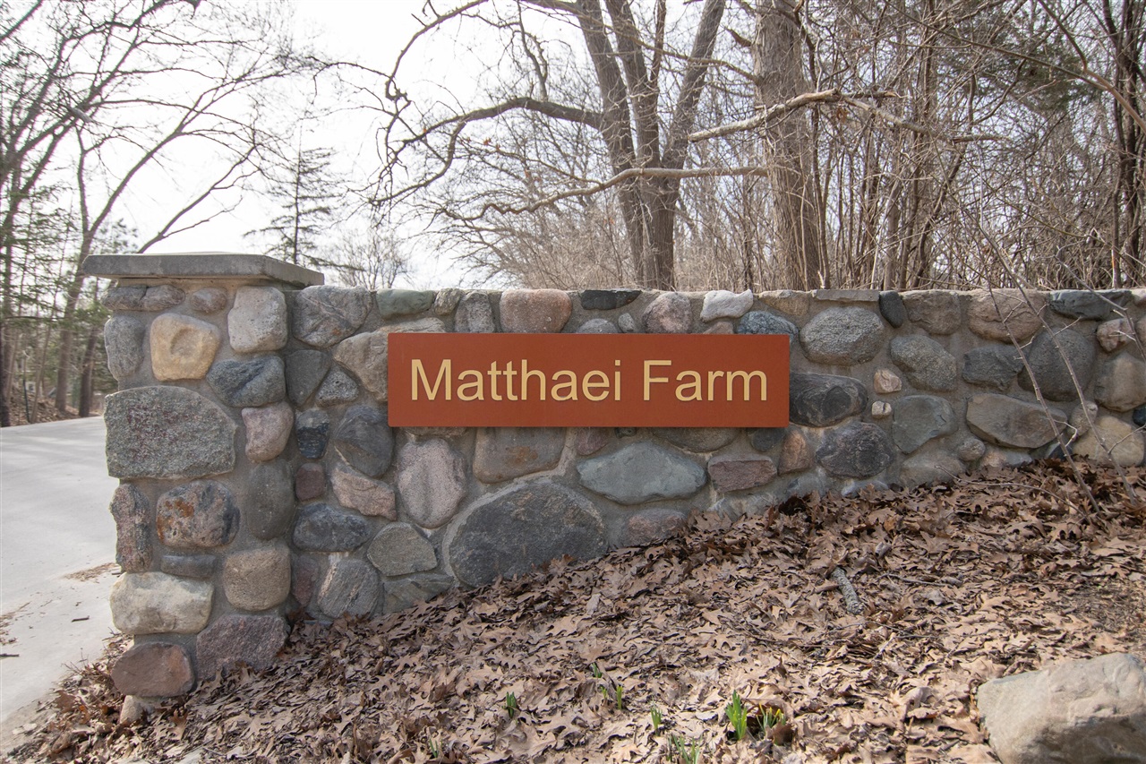 5033 Red Fox Run, Ann Arbor, MI, 48105-9530