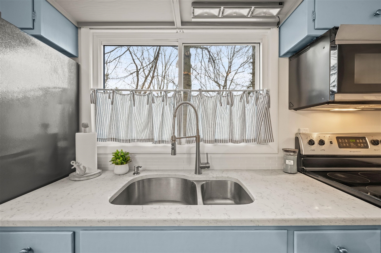 3728 Lake Street, Bridgman, MI, 49106-9735