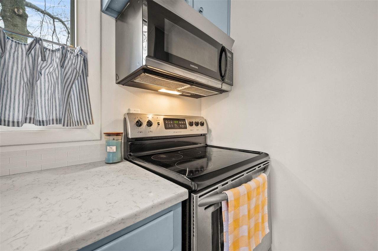 3728 Lake Street, Bridgman, MI, 49106-9735