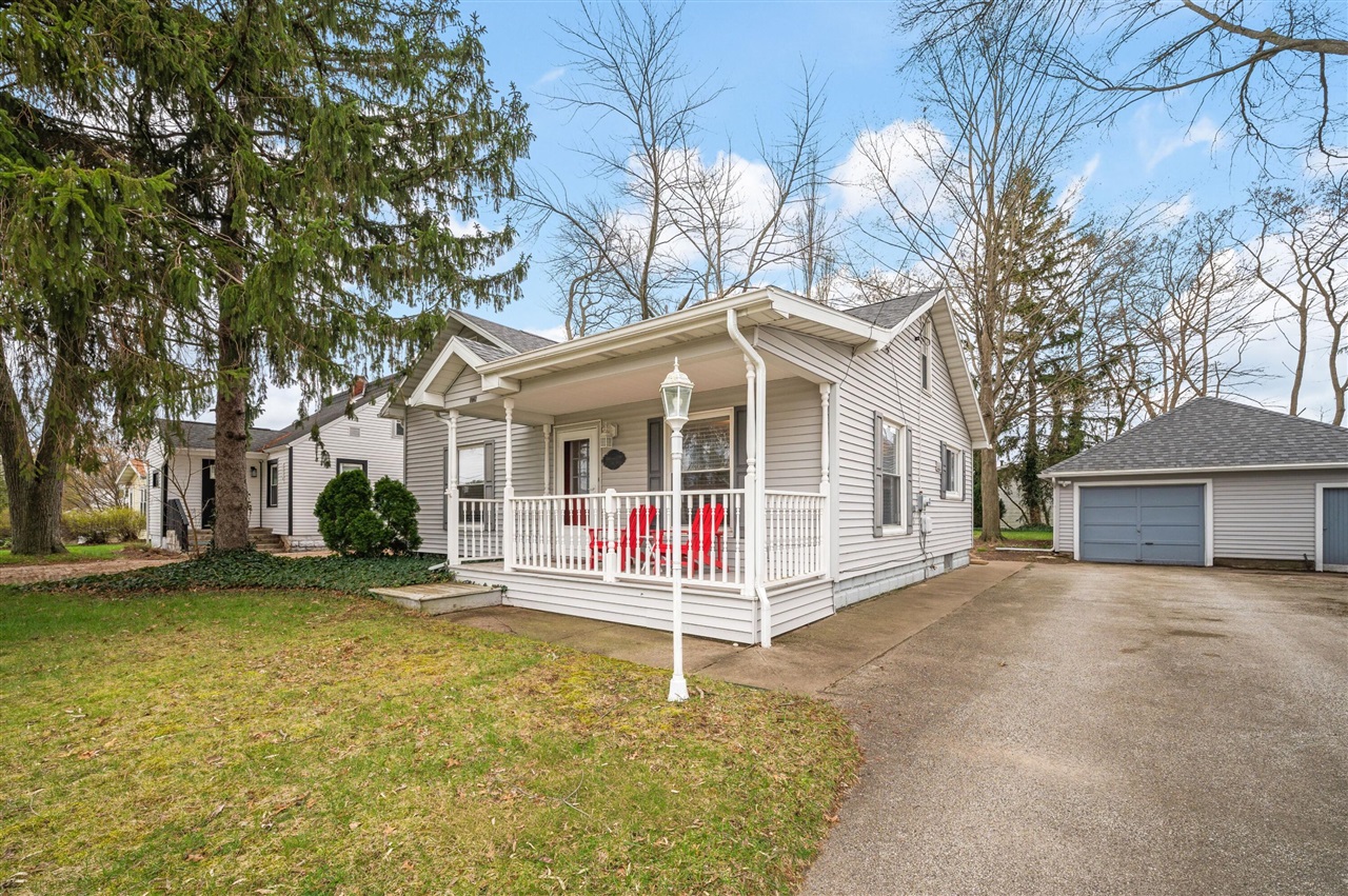 3728 Lake Street, Bridgman, MI, 49106-9735