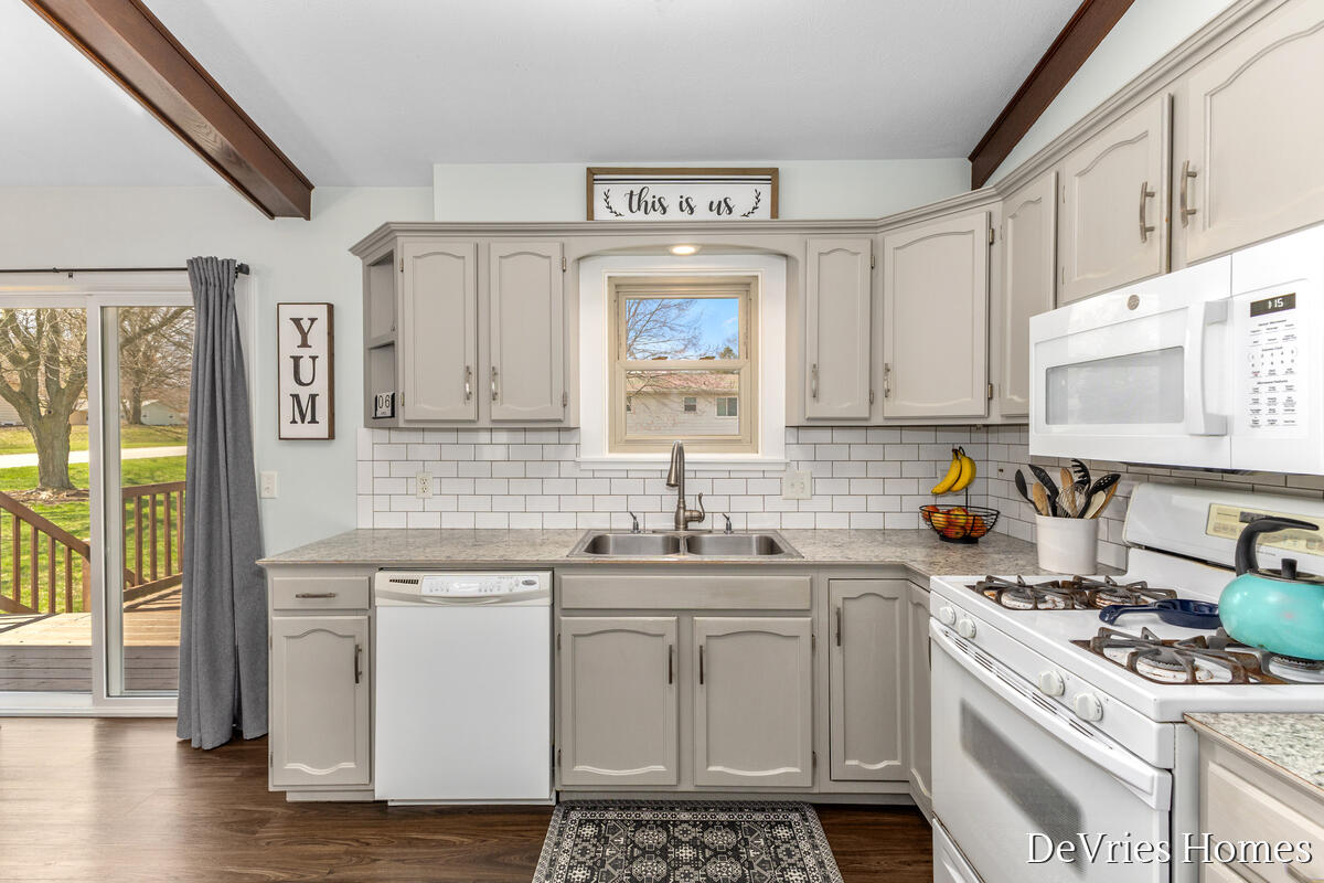 7343 Sandelwood Avenue, Jenison, MI, 49428