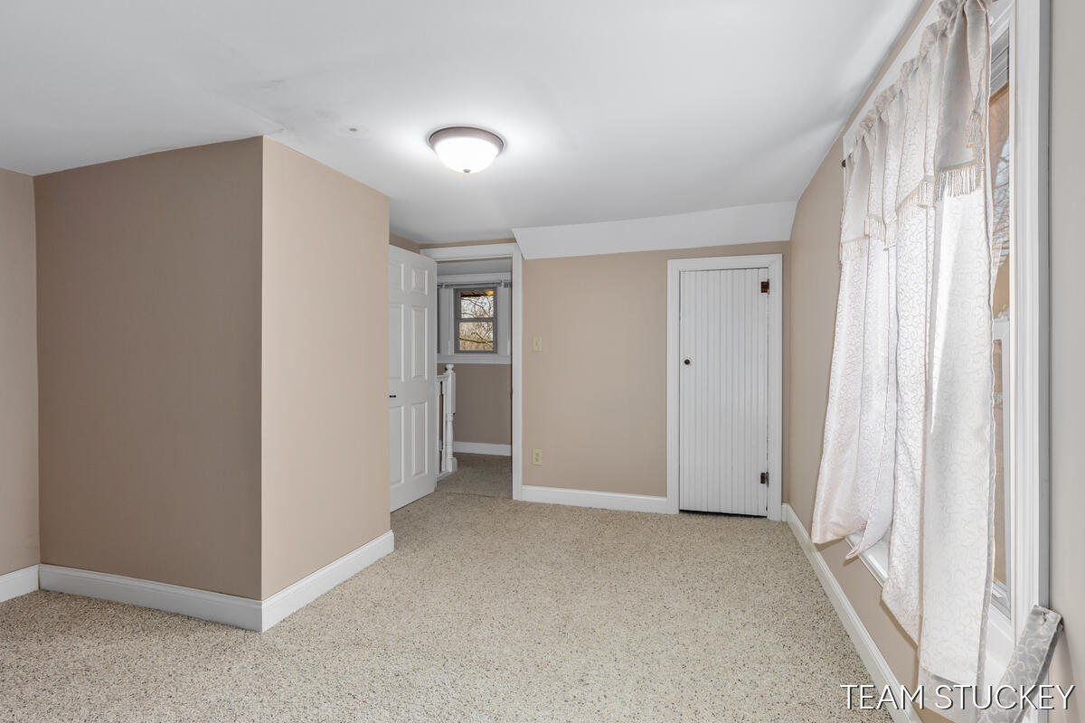 518 N State Street, Ionia, MI, 48846-1041