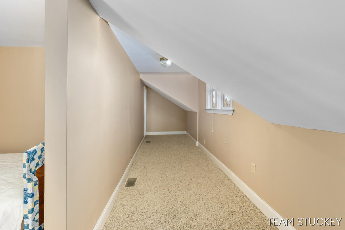 518 N State Street, Ionia, MI, 48846-1041