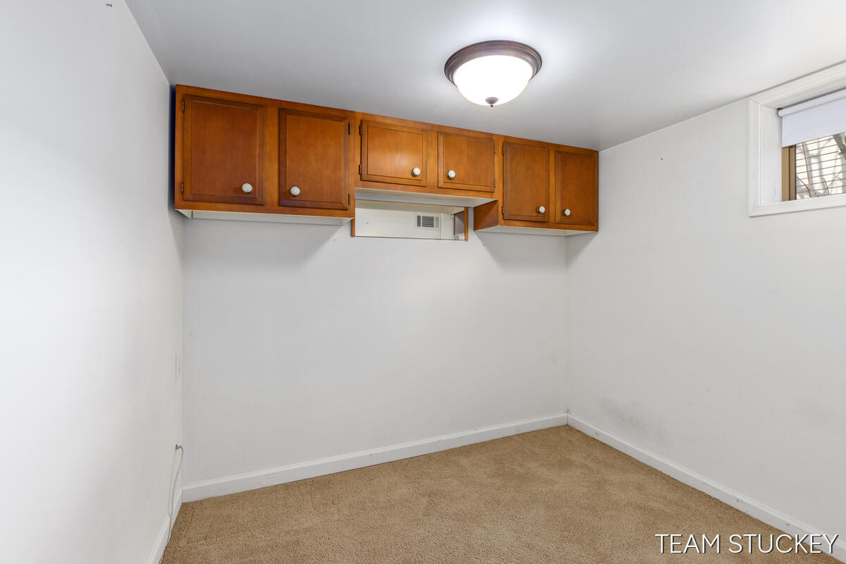 518 N State Street, Ionia, MI, 48846-1041