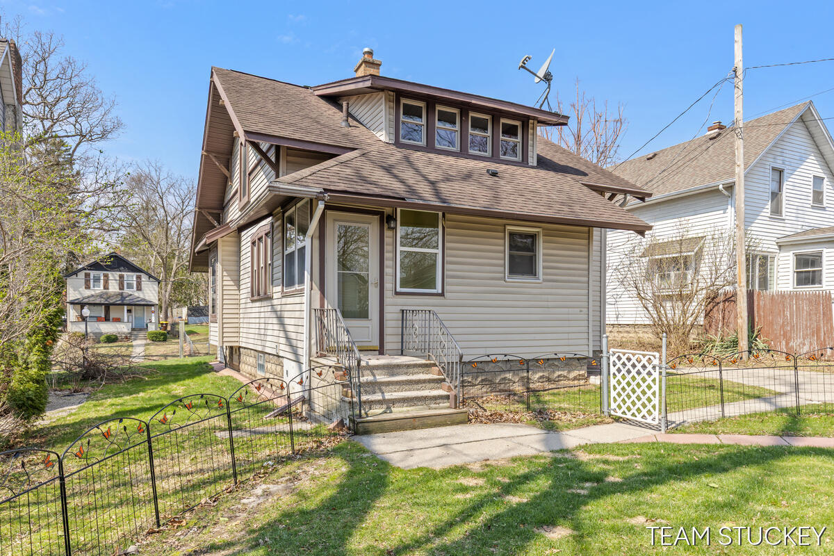 518 N State Street, Ionia, MI, 48846-1041