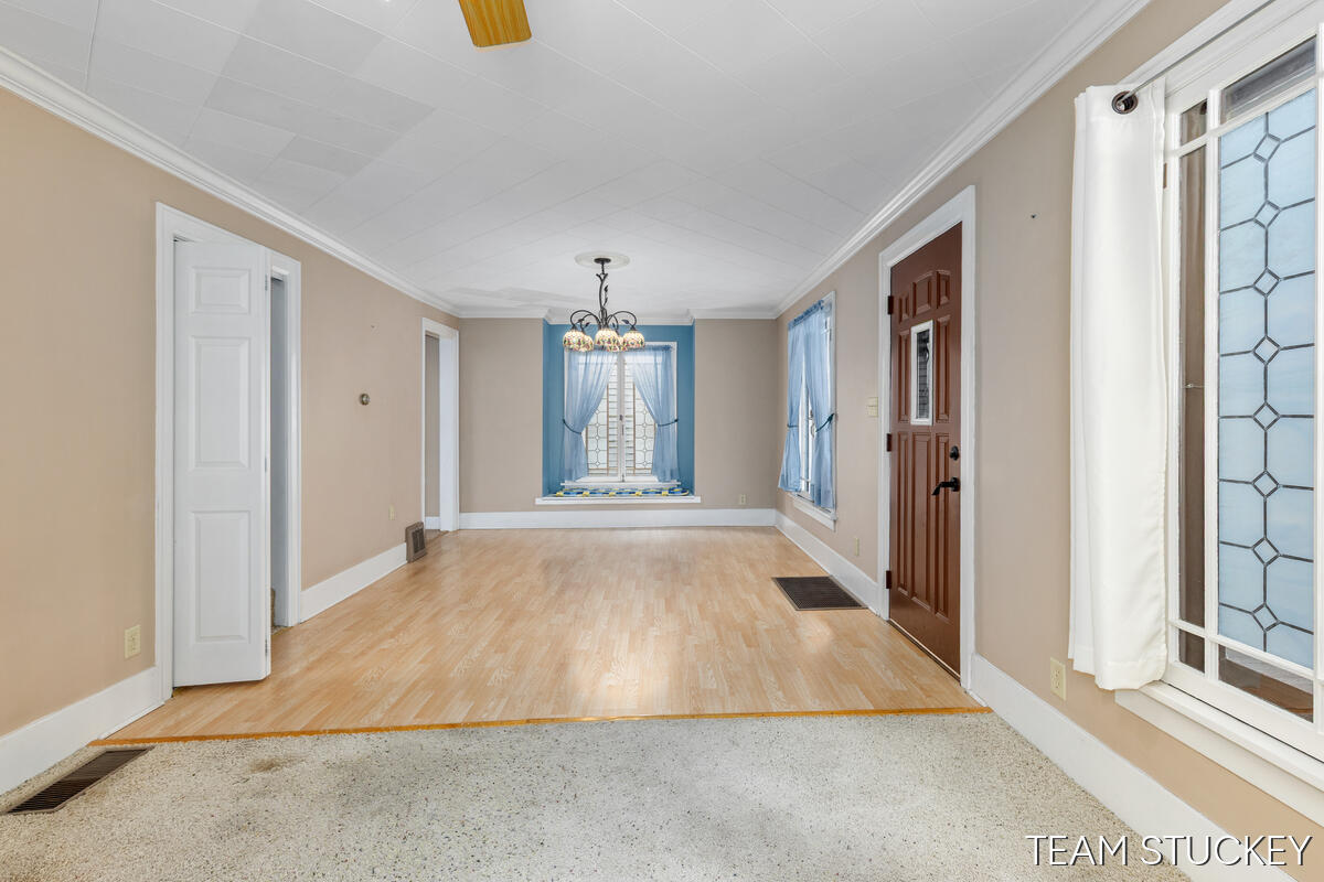 518 N State Street, Ionia, MI, 48846-1041