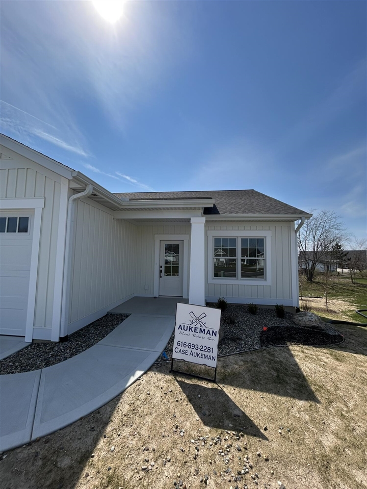 6748 Vriesland Crossing UNIT&nbsp;20, Zeeland, MI, 49464