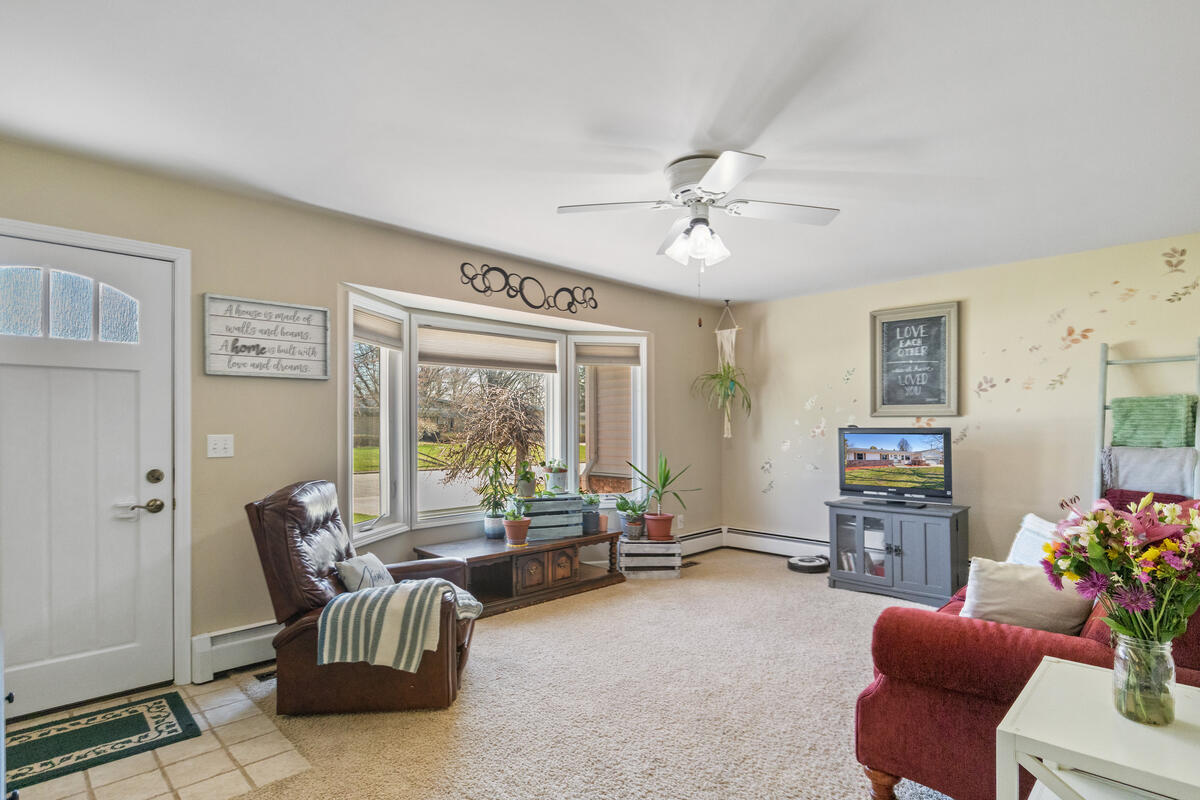 217 Southwoods Avenue, Fremont, MI, 49412-1753