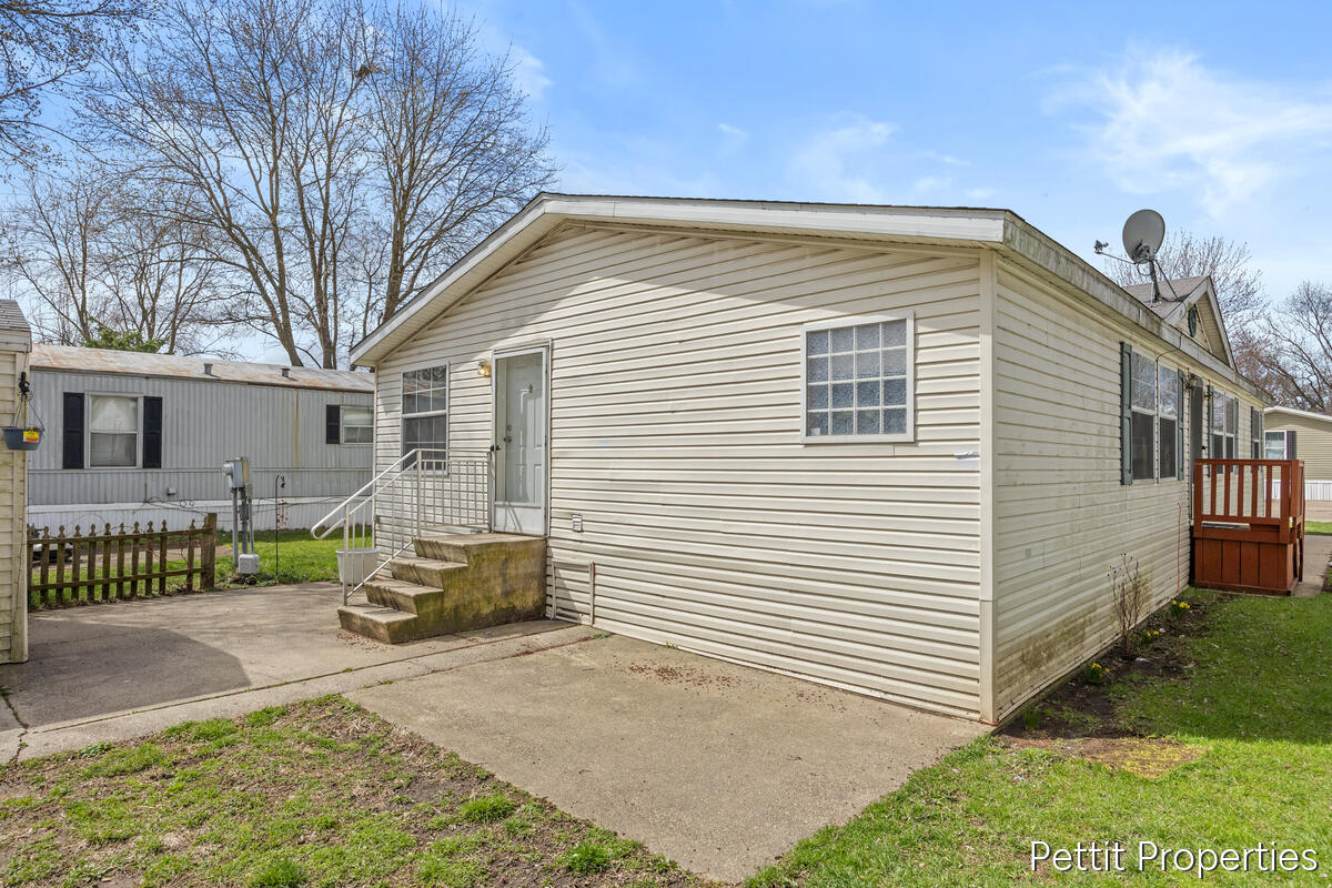 7062 Independence Lane, Grand Rapids, MI, 49548