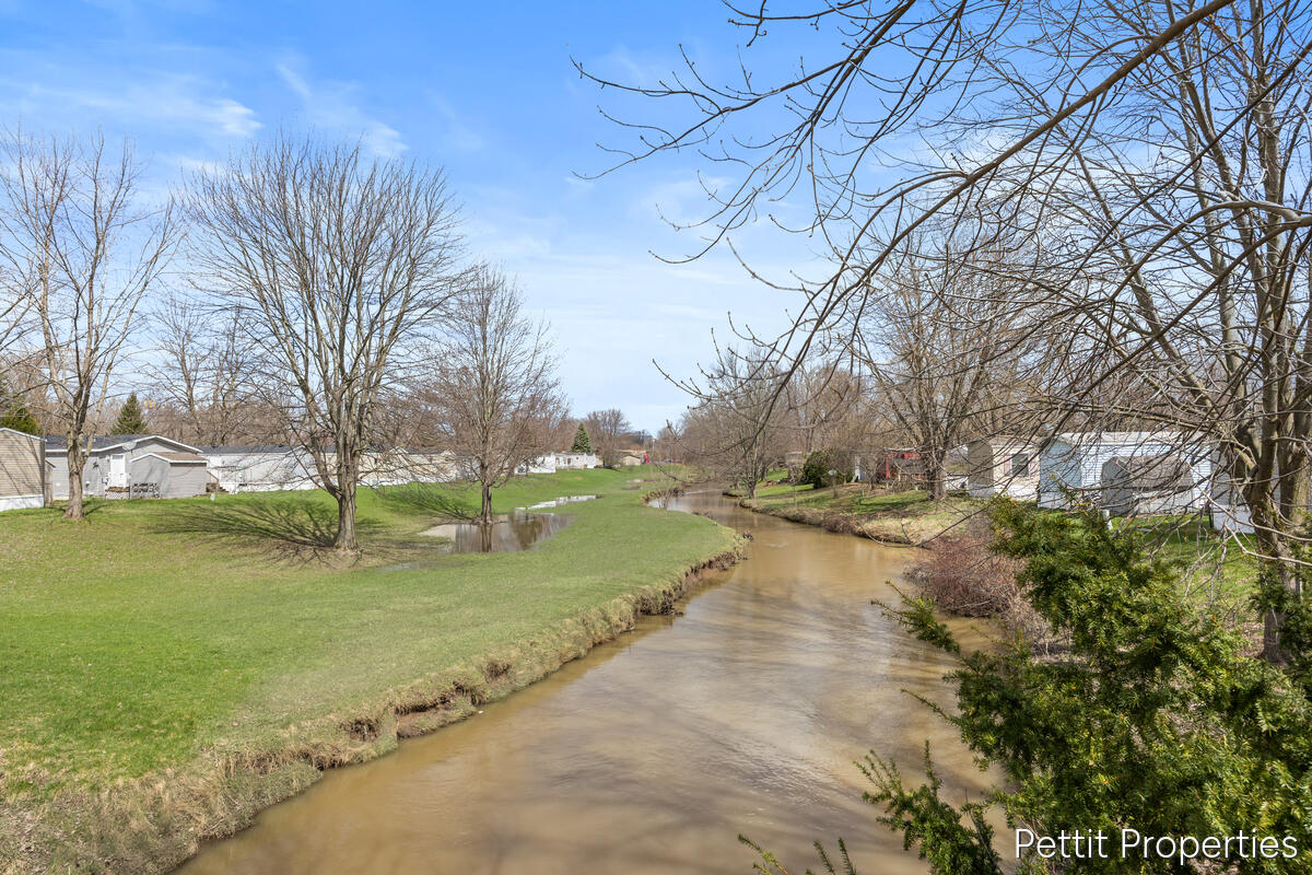 7062 Independence Lane, Grand Rapids, MI, 49548