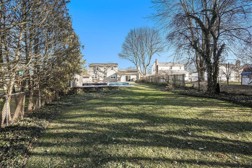 2211 Ridgewood Avenue, Grand Rapids, MI, 49546-5538