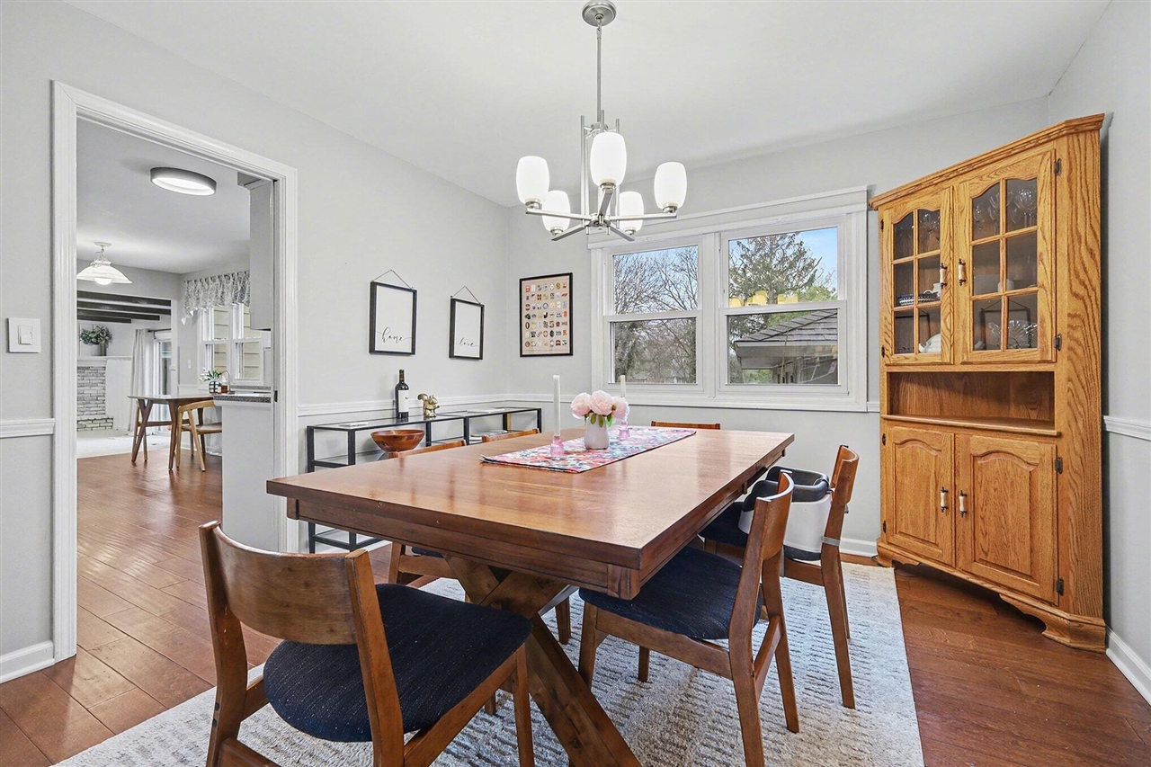 2211 Ridgewood Avenue, Grand Rapids, MI, 49546-5538