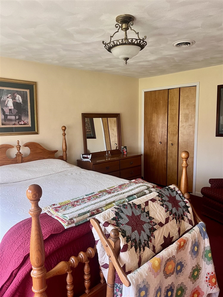 146 Squaw Creek Road, Marshall, MI, 49068-9520