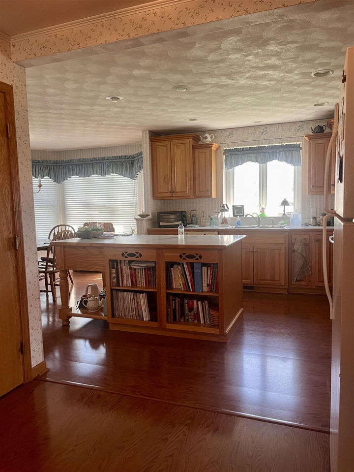 146 Squaw Creek Road, Marshall, MI, 49068-9520