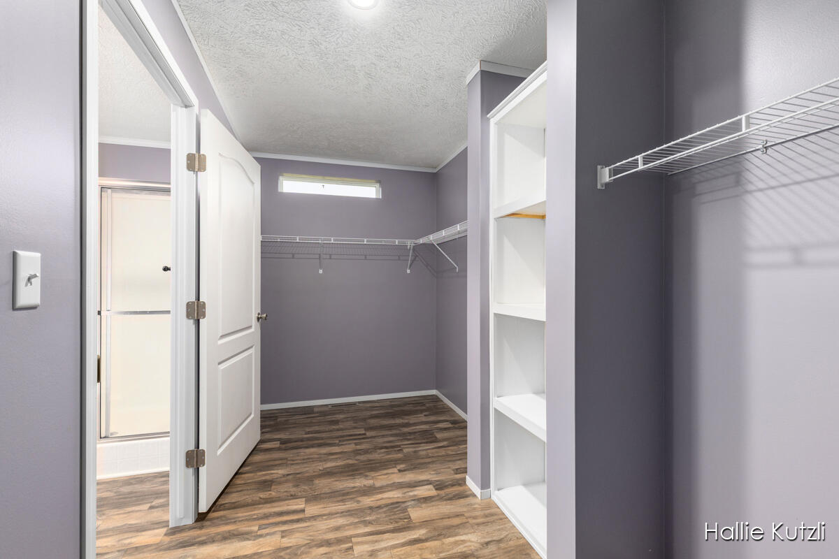 1418 Red Oak Lane, Belmont, MI, 49306