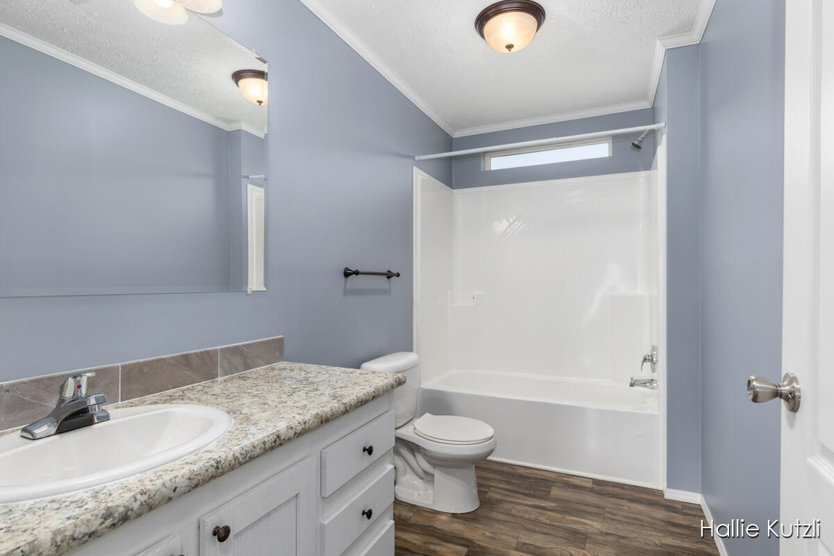 1418 Red Oak Lane, Belmont, MI, 49306