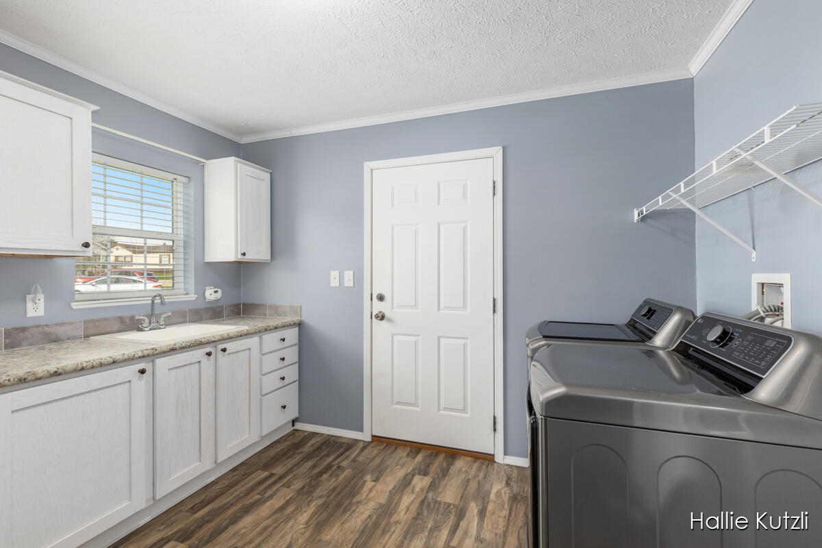 1418 Red Oak Lane, Belmont, MI, 49306