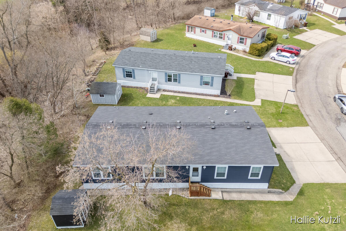 1418 Red Oak Lane, Belmont, MI, 49306