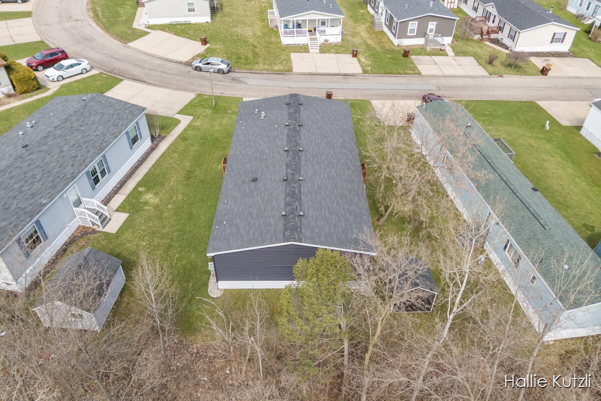 1418 Red Oak Lane, Belmont, MI, 49306