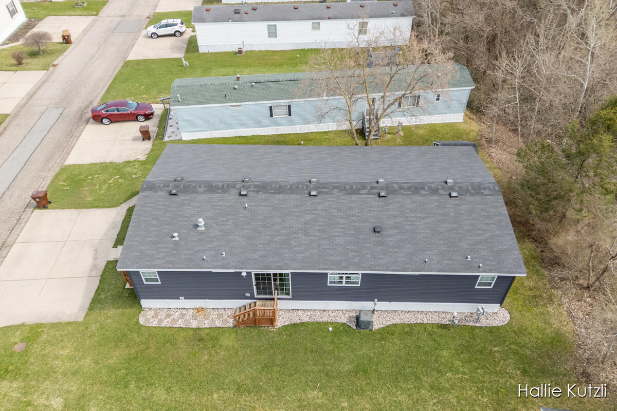 1418 Red Oak Lane, Belmont, MI, 49306