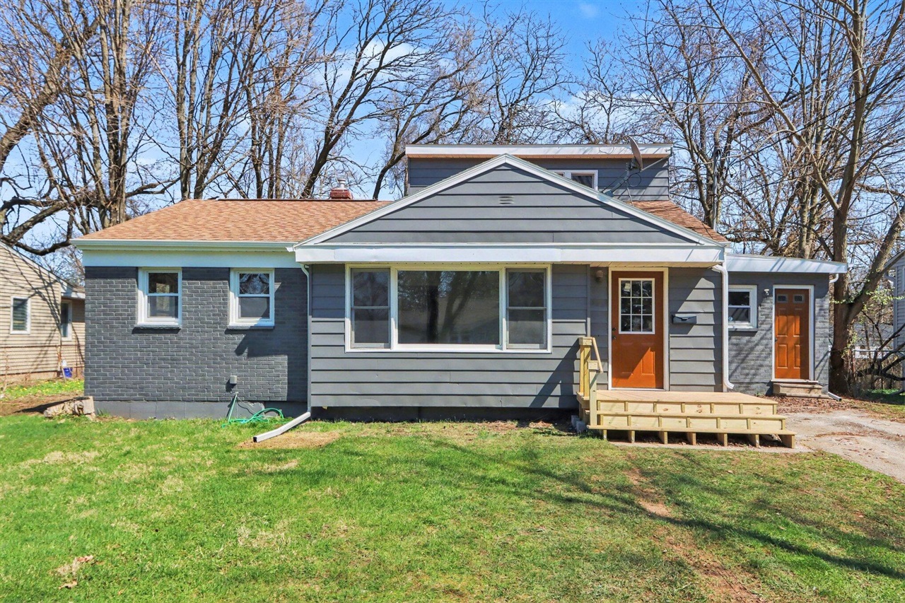 1332 Manor Street, Kalamazoo, MI, 49006