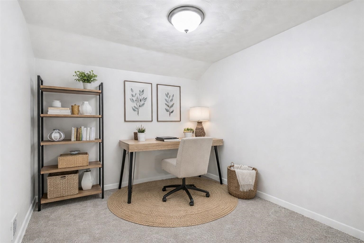 1332 Manor Street, Kalamazoo, MI, 49006