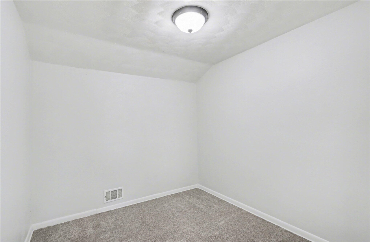 1332 Manor Street, Kalamazoo, MI, 49006