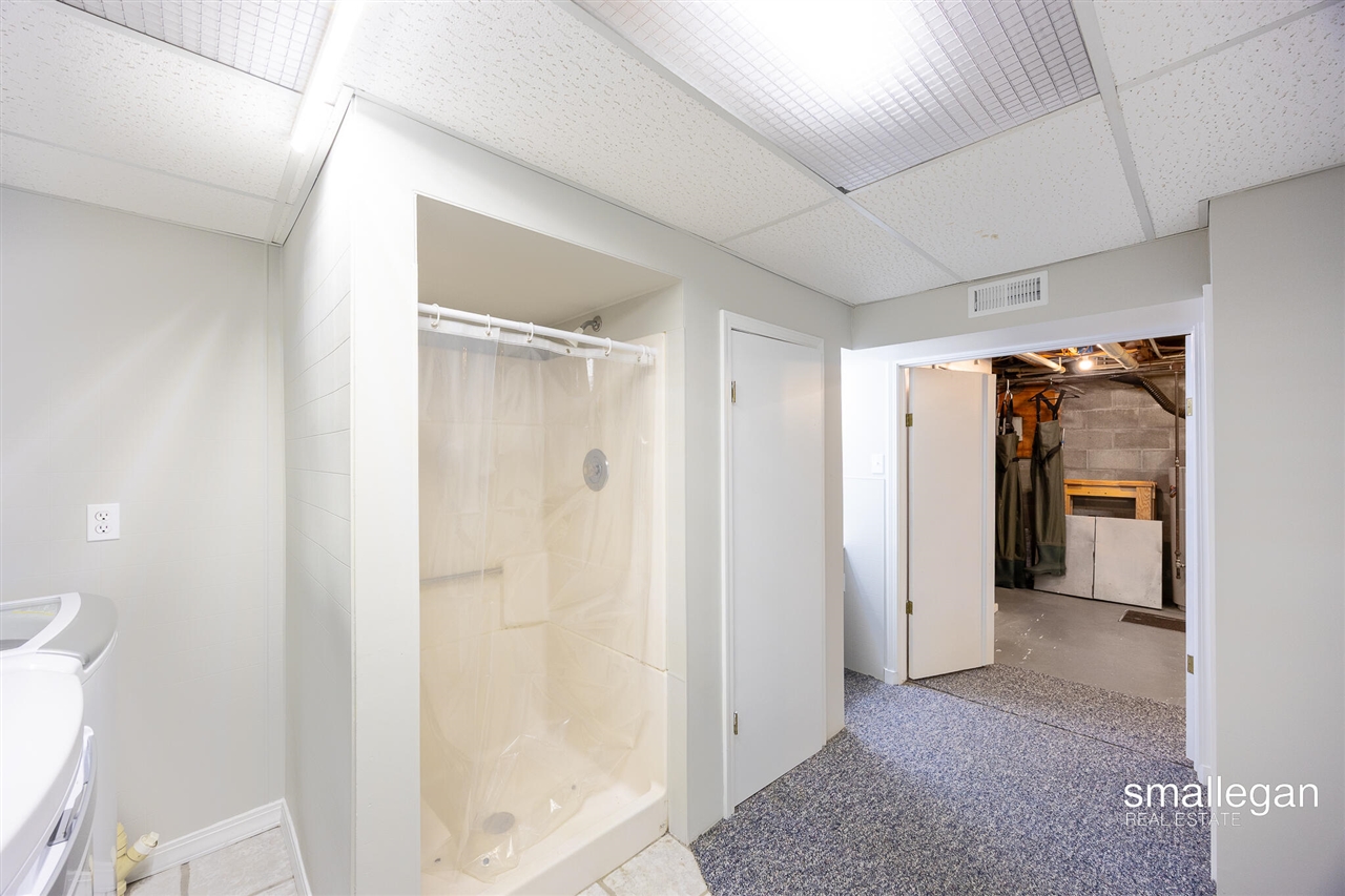 8884 Suwanee Trail, Howard City, MI, 49329