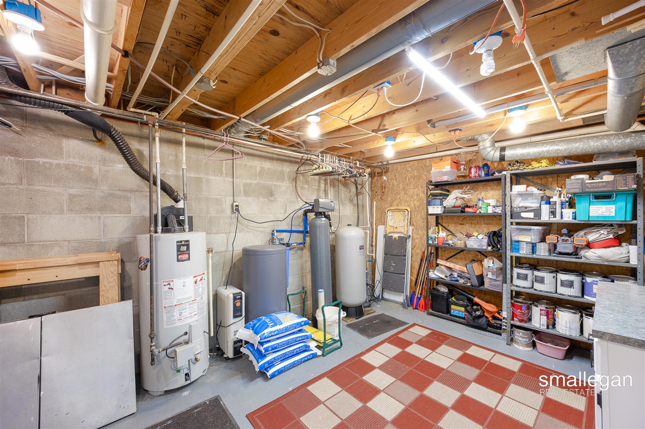 8884 Suwanee Trail, Howard City, MI, 49329