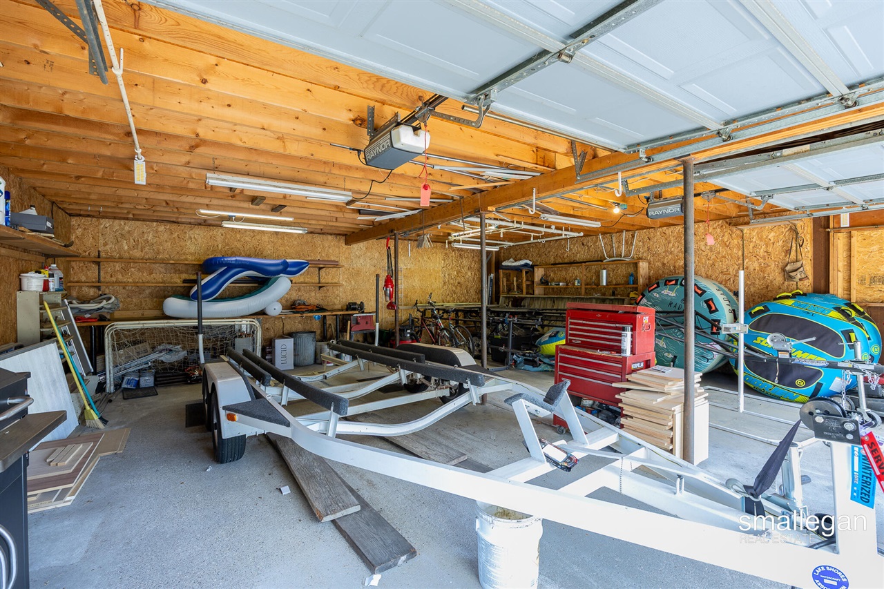 8884 Suwanee Trail, Howard City, MI, 49329