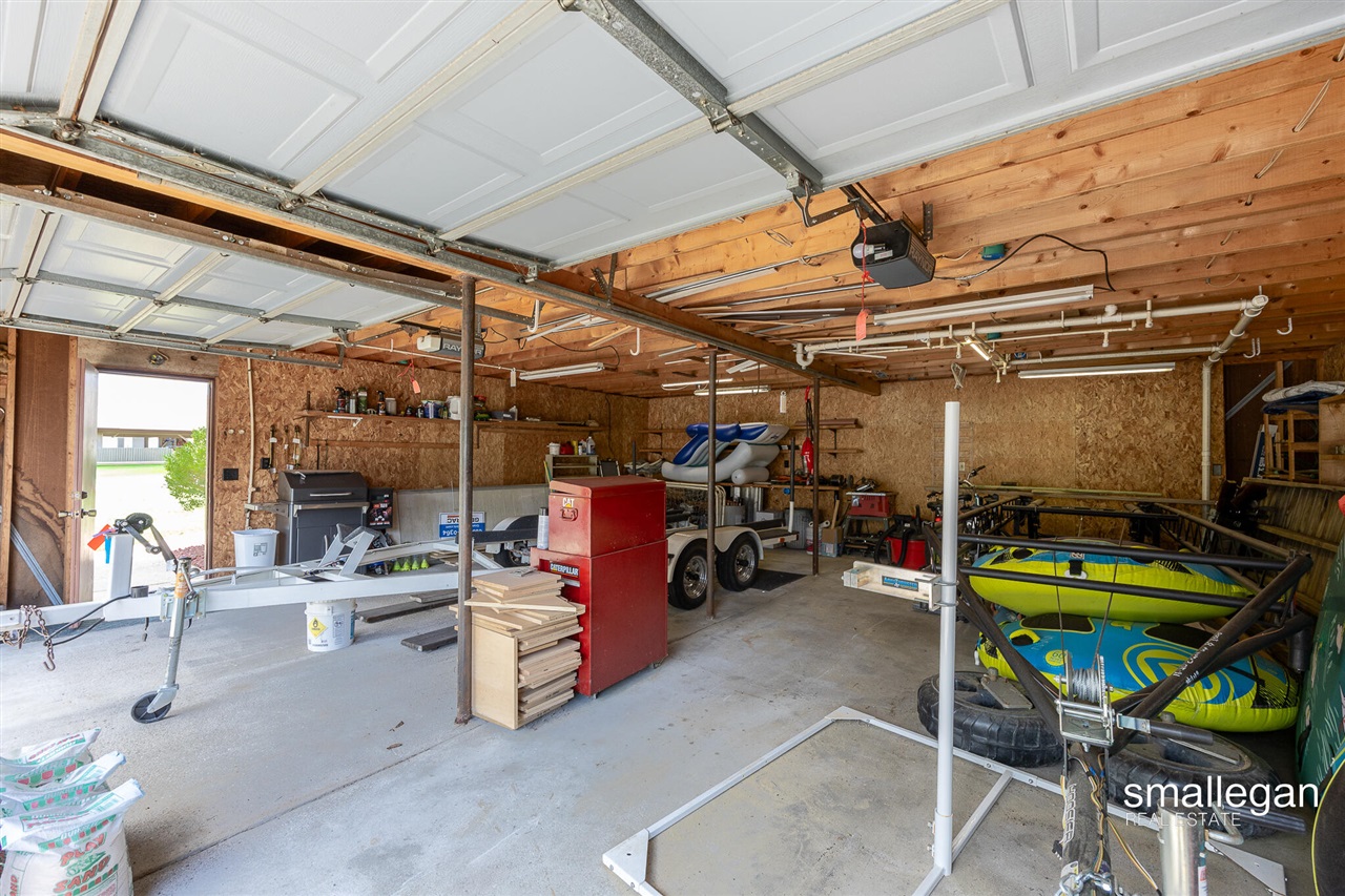 8884 Suwanee Trail, Howard City, MI, 49329