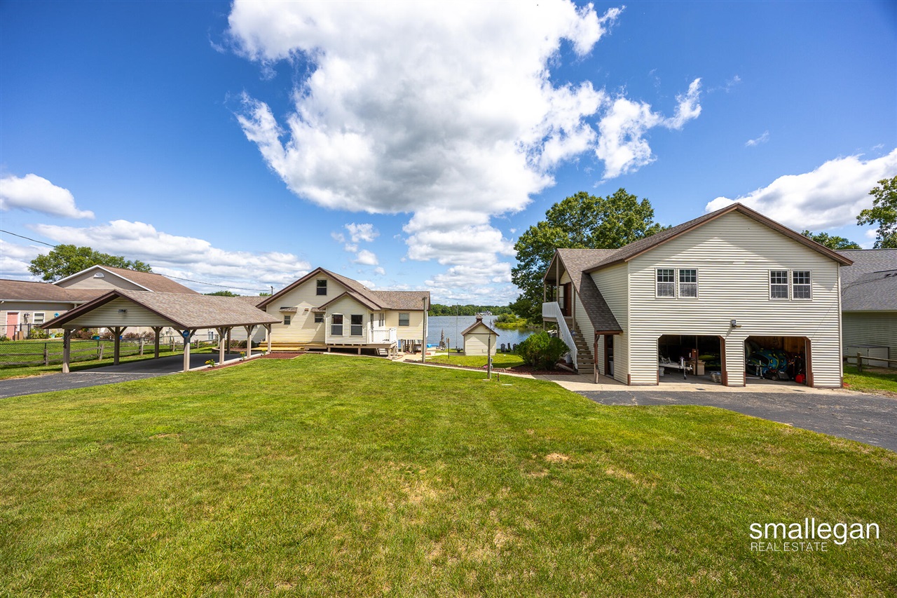 8884 Suwanee Trail, Howard City, MI, 49329