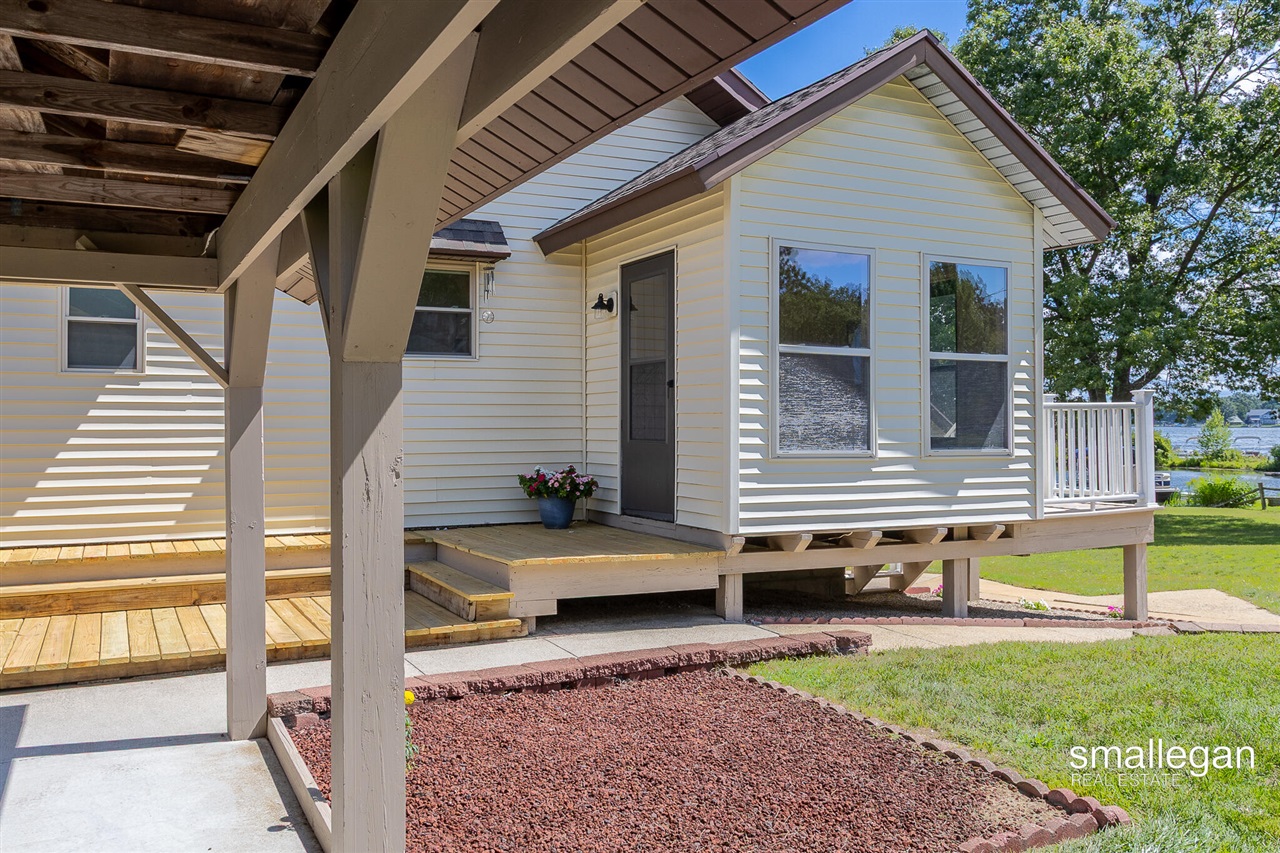 8884 Suwanee Trail, Howard City, MI, 49329