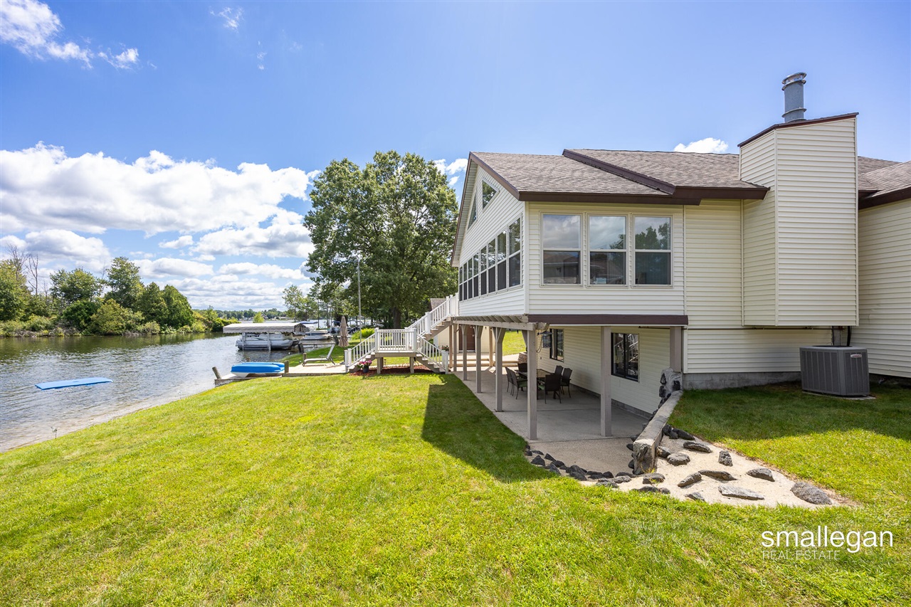 8884 Suwanee Trail, Howard City, MI, 49329