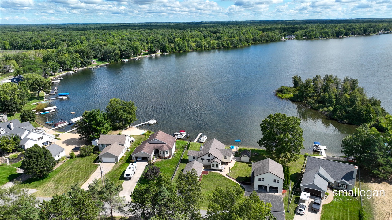 8884 Suwanee Trail, Howard City, MI, 49329