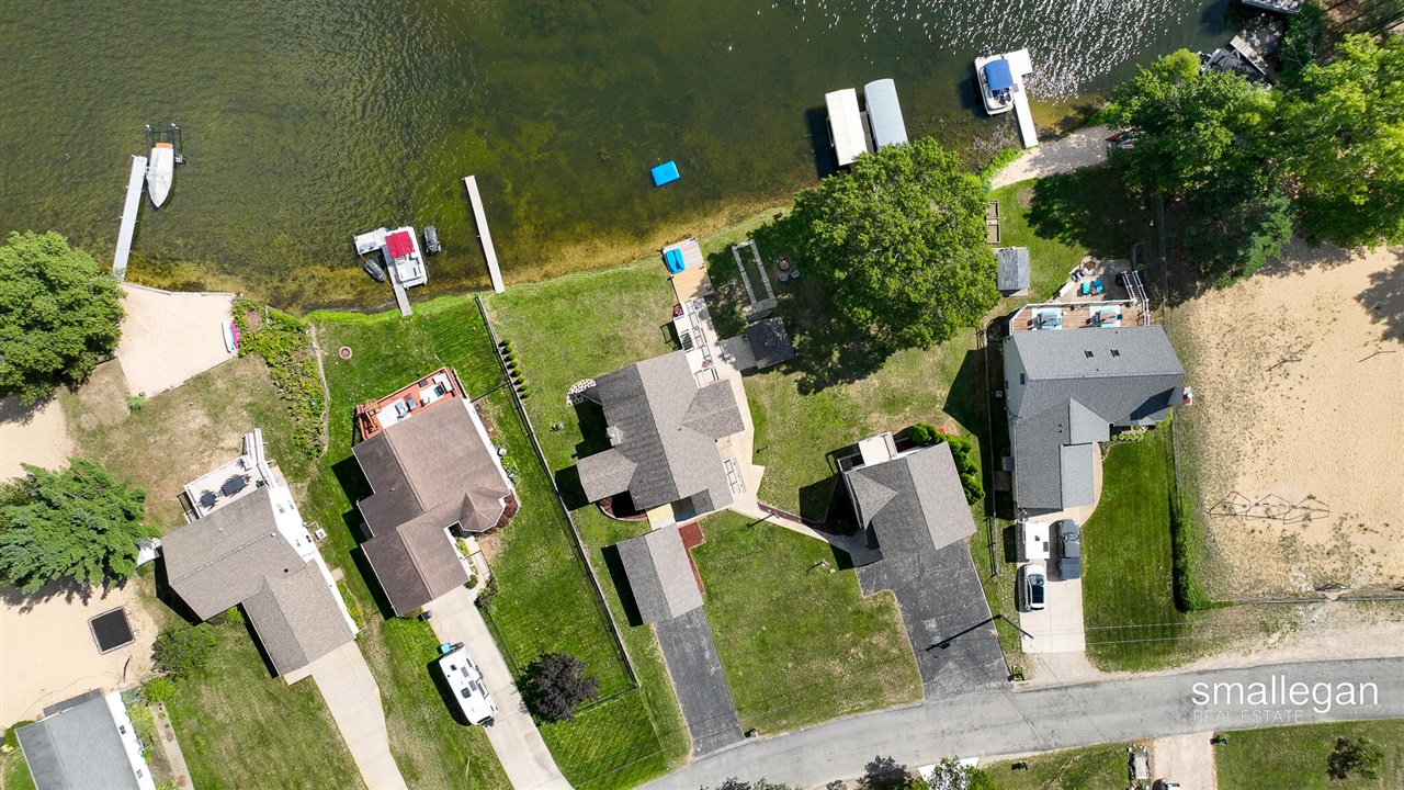 8884 Suwanee Trail, Howard City, MI, 49329