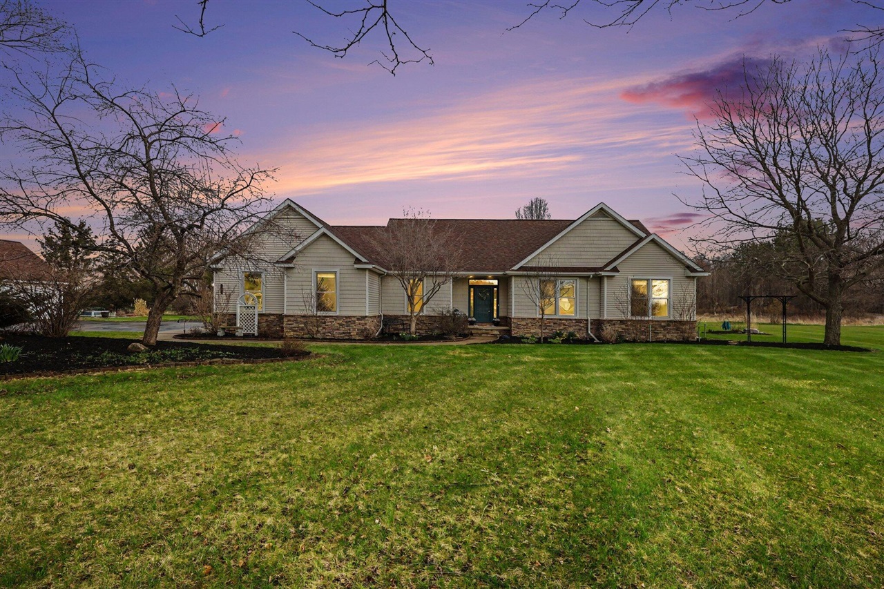 12126 Harvest Drive, Grass Lake, MI, 49240-9446