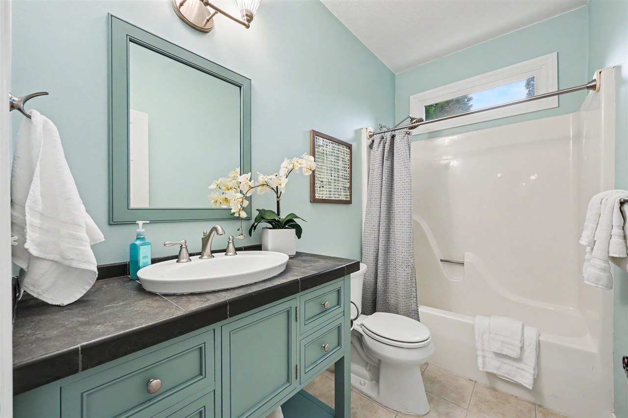 12126 Harvest Drive, Grass Lake, MI, 49240-9446