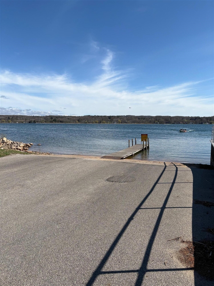 8349 Leecrest Boulevard, Onekama, MI, 49675-46675