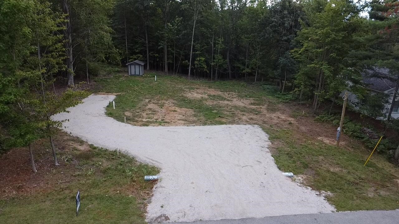 8349 Leecrest Boulevard, Onekama, MI, 49675-46675