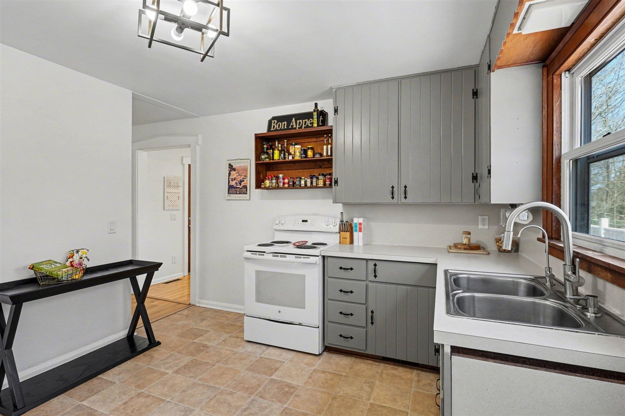 1116 N 6th Street, Kalamazoo, MI, 49009-8513