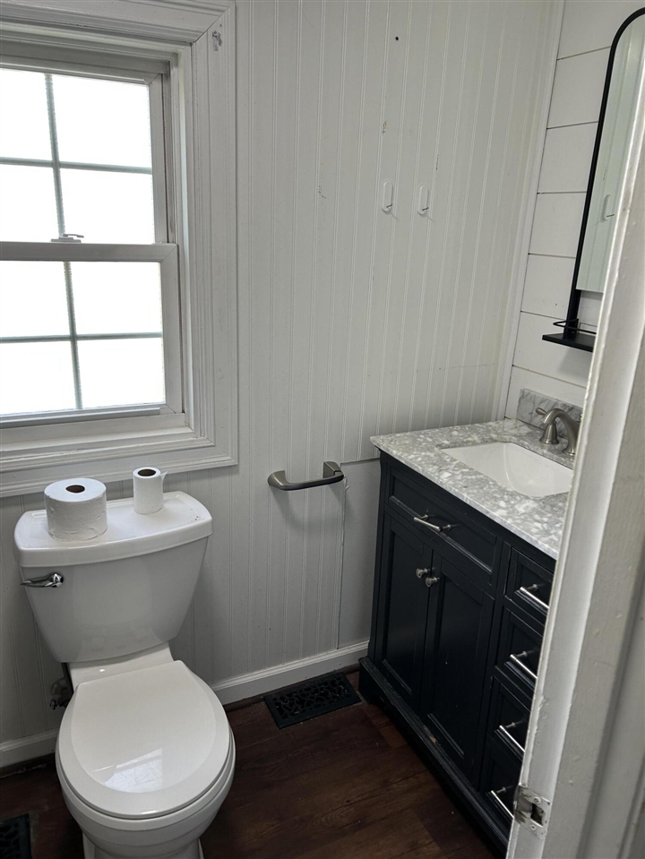 203 W 9th Street, Holland, MI, 49423