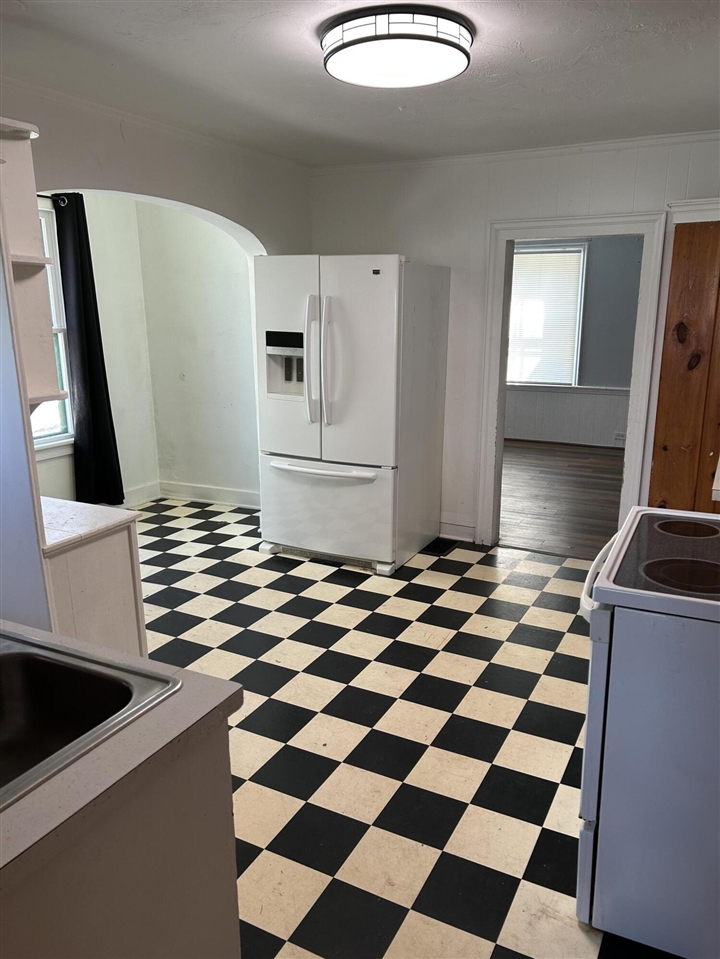 203 W 9th Street, Holland, MI, 49423