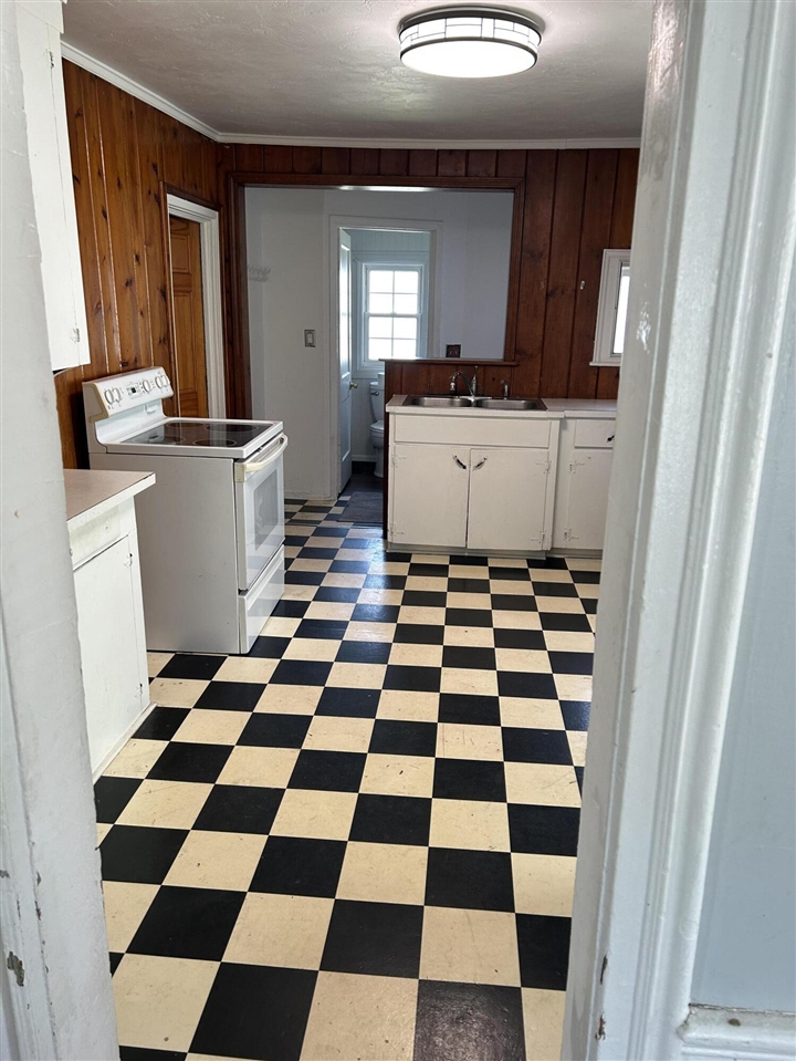 203 W 9th Street, Holland, MI, 49423