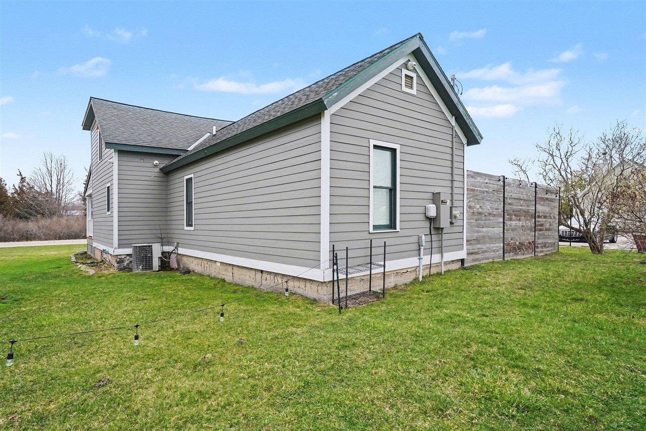 2918 Blue Star Highway, Douglas, MI, 49406-5207