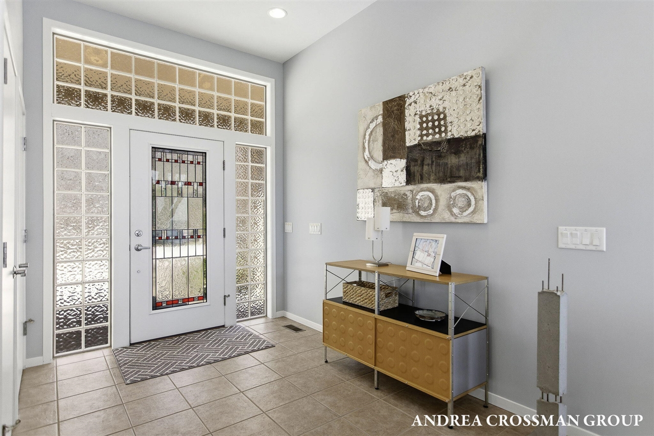 6129 Lakeshore Avenue, West Olive, MI, 49460-9186