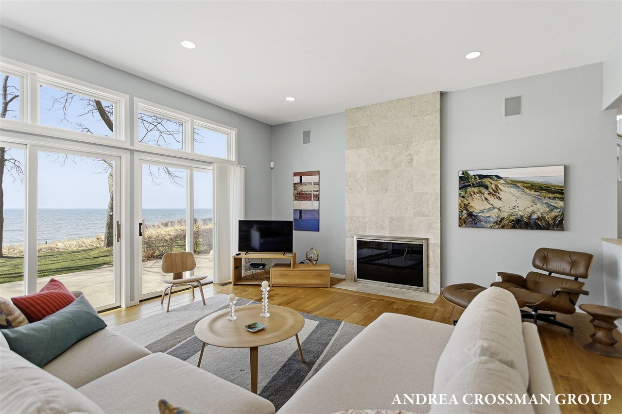 6129 Lakeshore Avenue, West Olive, MI, 49460-9186