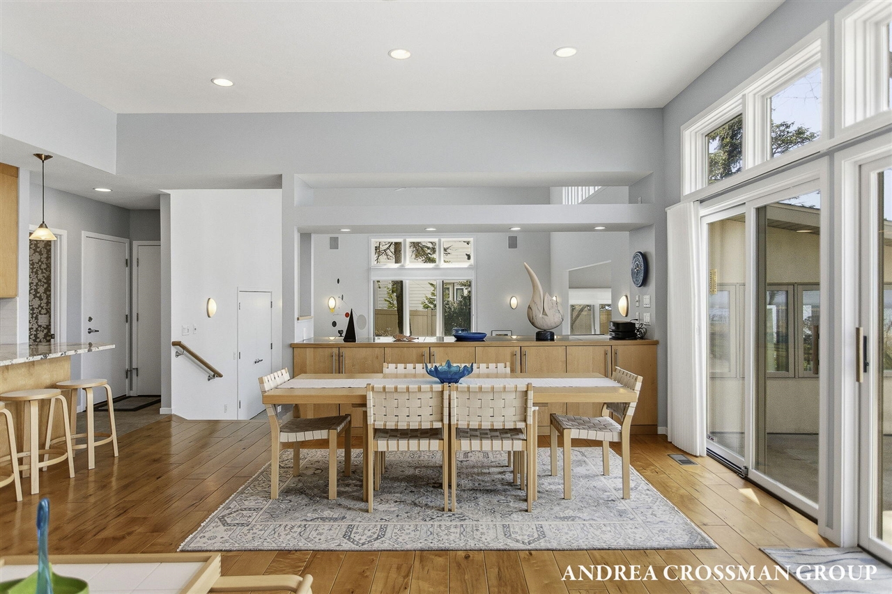 6129 Lakeshore Avenue, West Olive, MI, 49460-9186